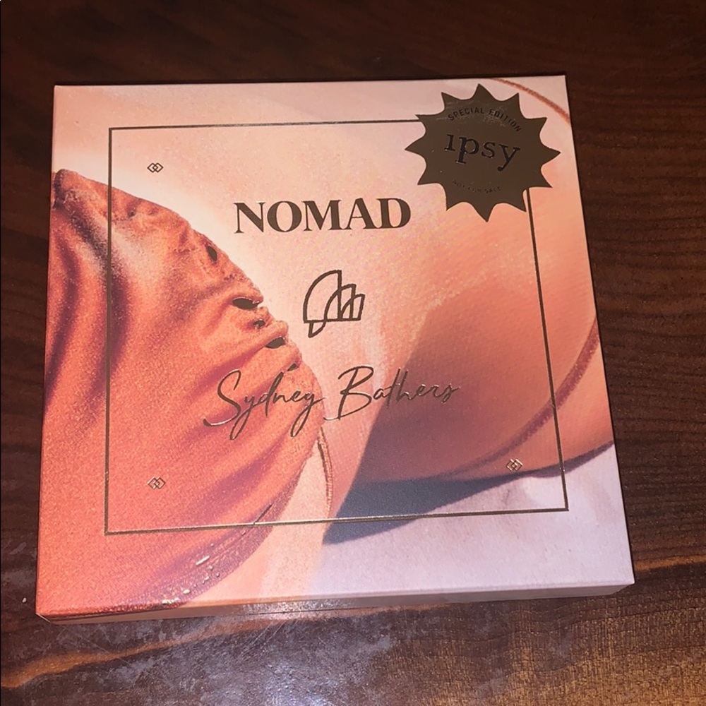 Nomad Highlighting and bronzing palette